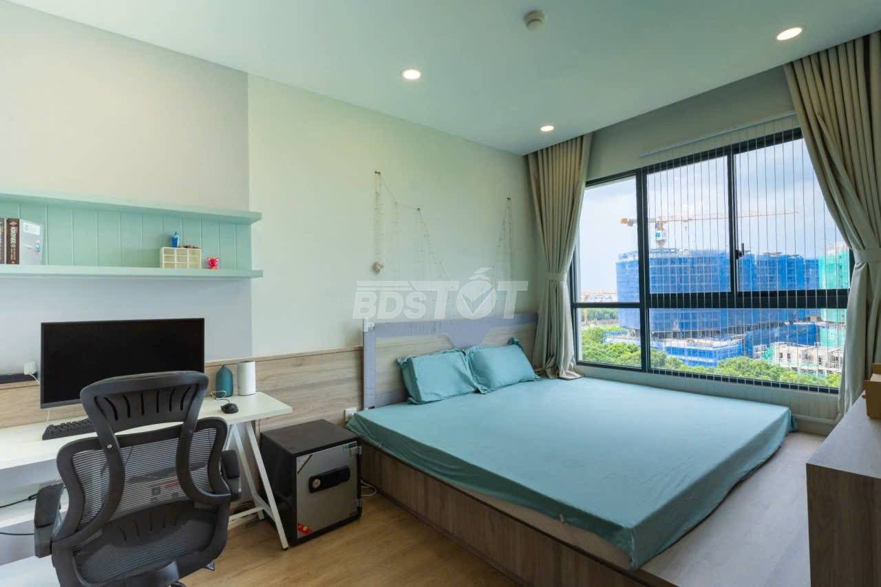Phòng ngủ master của căn hộ chung cư 2 phòng ngủ, 84m2, nội thất đầy đủ cho thuê tại Celadon City