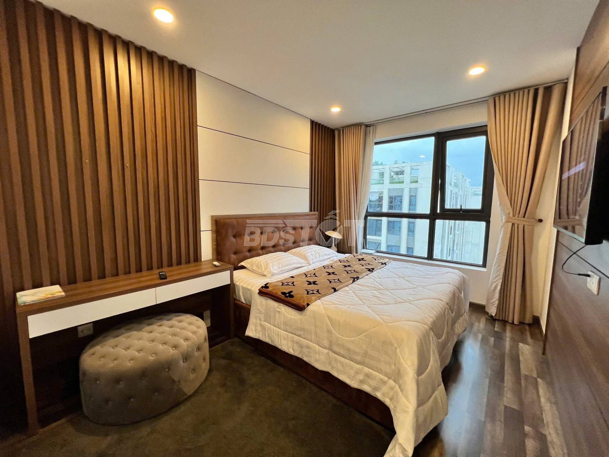 Phòng ngủ master của căn hộ chung cư tại Chung cư cao tầng, Hà Đô Centrosa Garden