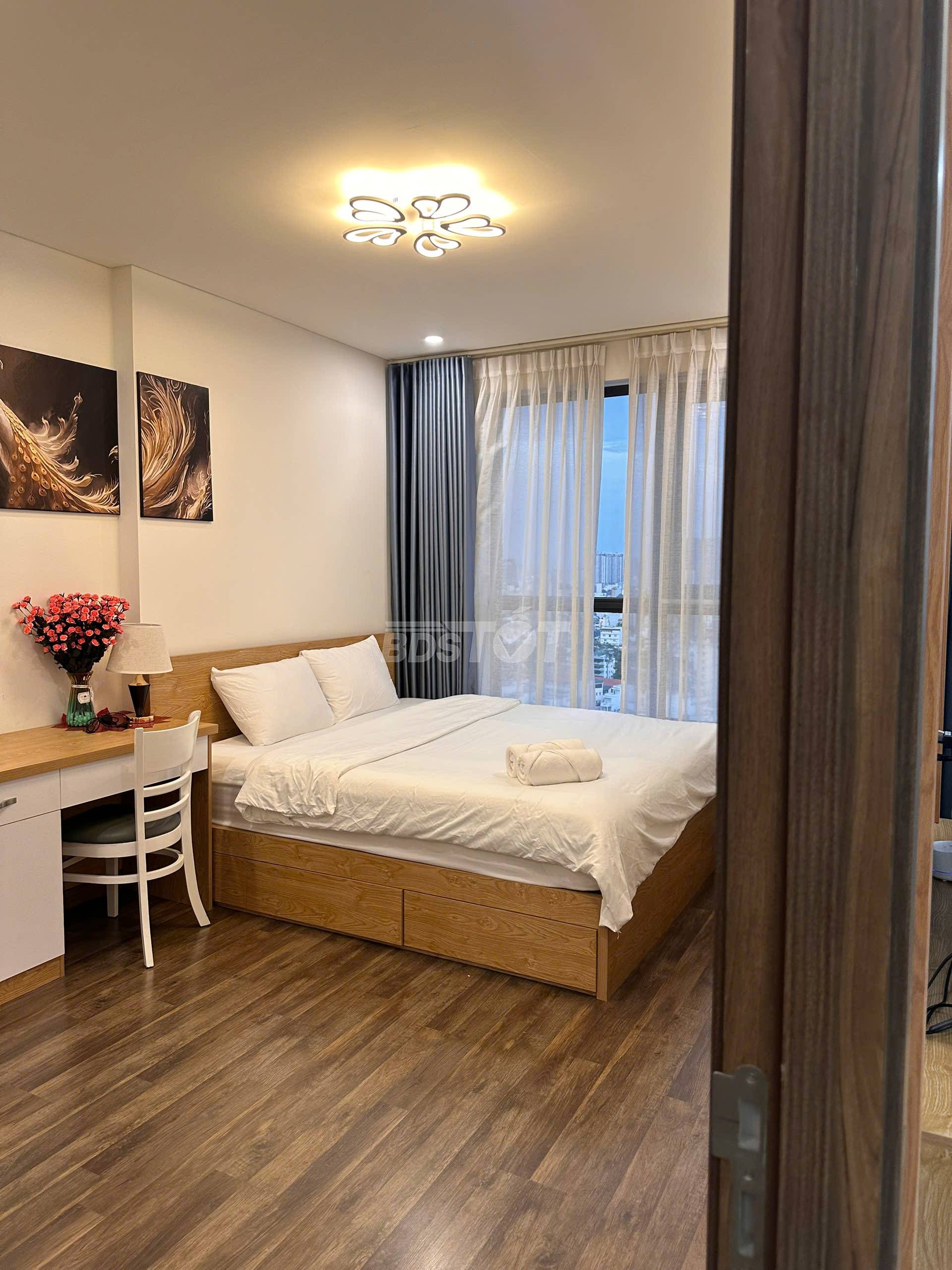Phòng ngủ master của căn hộ chung cư 2 phòng ngủ, 86m2, nội thất đầy đủ cho thuê tại Hà Đô Centrosa Garden