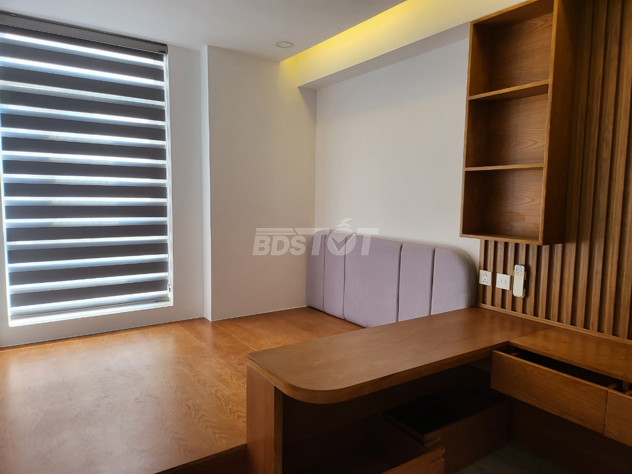 Phòng ngủ master có wc riêng của căn hộ chung cư tại Chọn phân khu, Valéo Đầm Sen