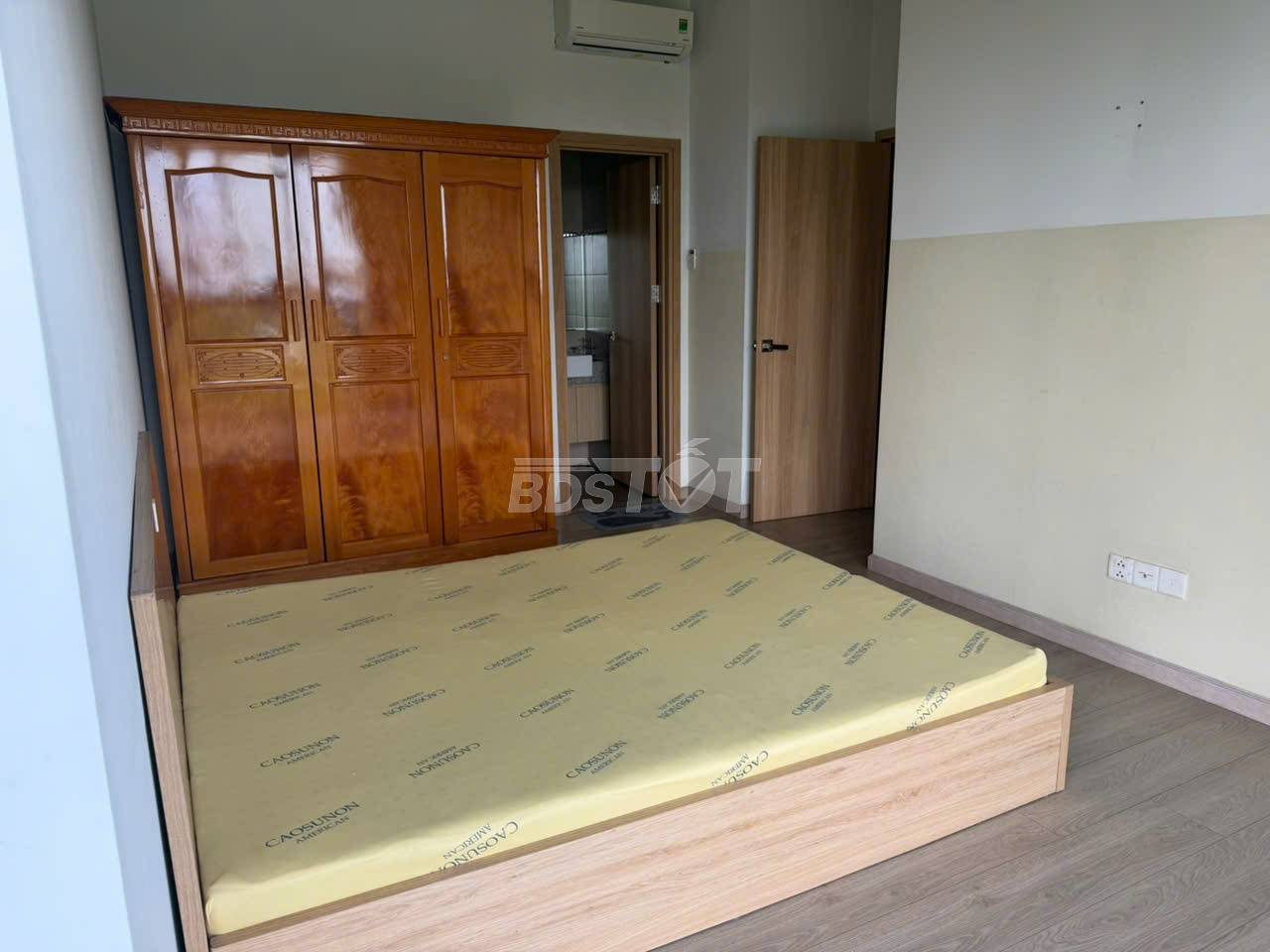 Phòng ngủ master của căn hộ chung cư tại Emerald Precinct, Celadon City