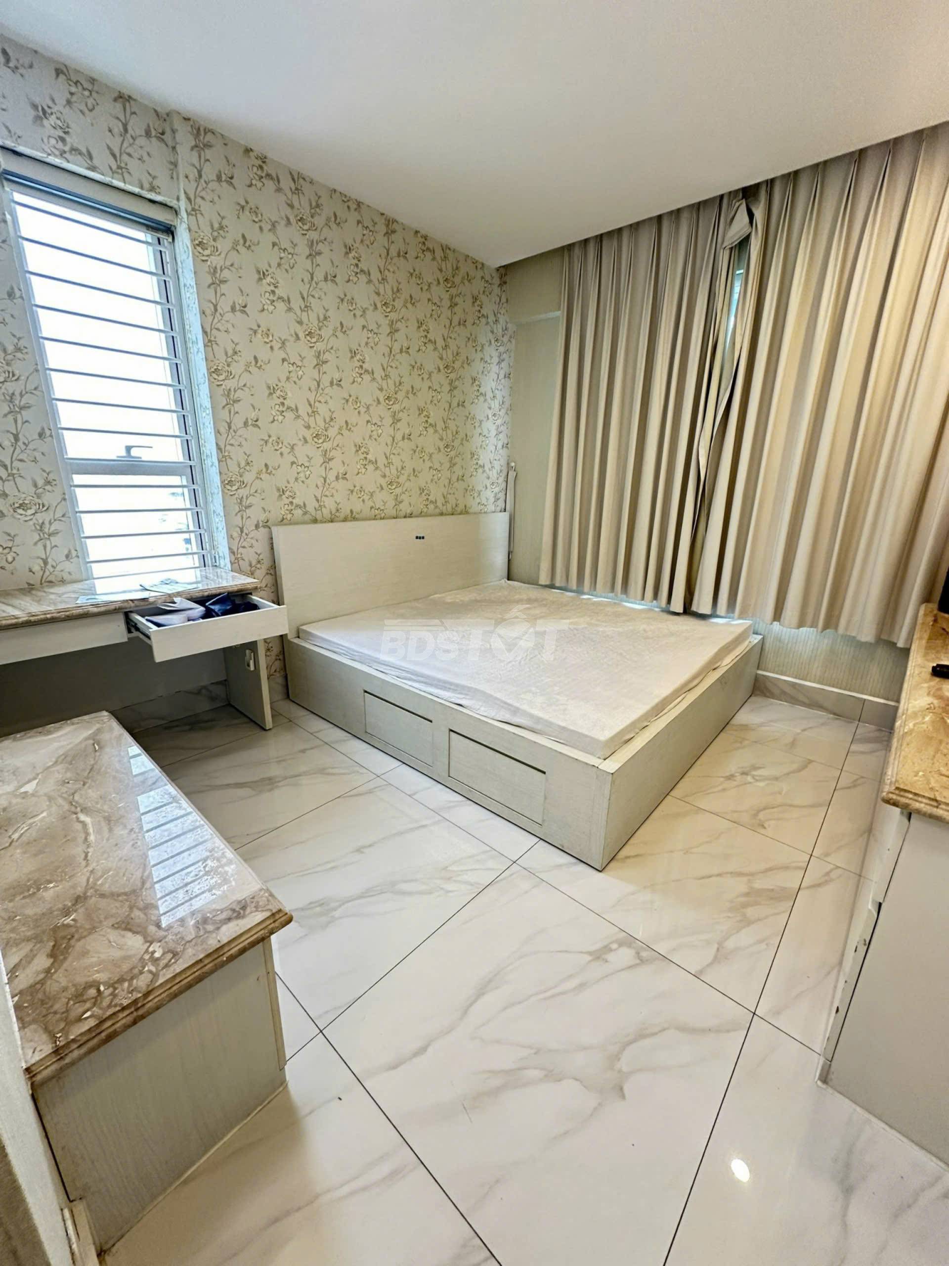 Phòng ngủ master của căn hộ chung cư tại Richstar 1, Richstar Residence