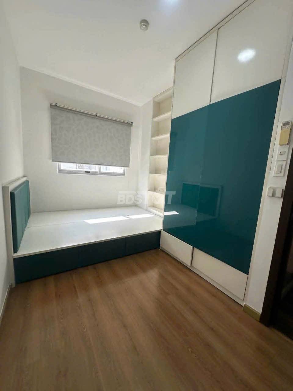 Phòng ngủ nhỏ của căn hộ chung cư 3 phòng ngủ, 75m2, nội thất đầy đủ cho thuê tại Celadon City