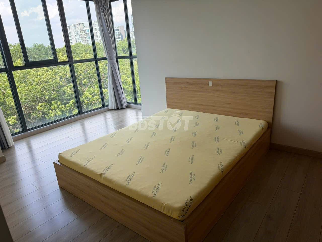 Phòng ngủ nhỏ của căn hộ chung cư tại Emerald Precinct, Celadon City