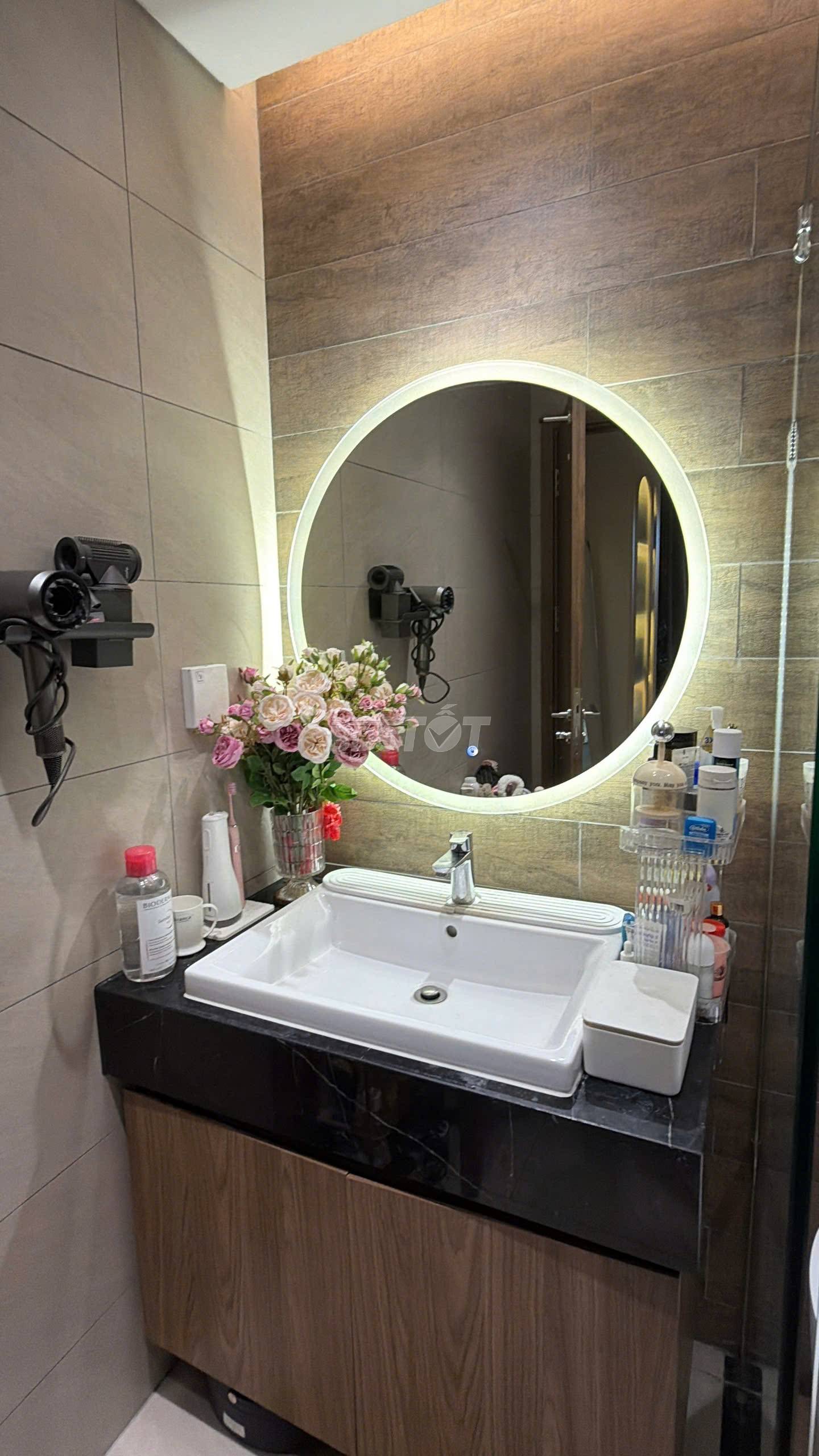 Toilet của căn hộ chung cư 2 phòng ngủ, 85m2, nội thất đầy đủ bán tại Celadon City