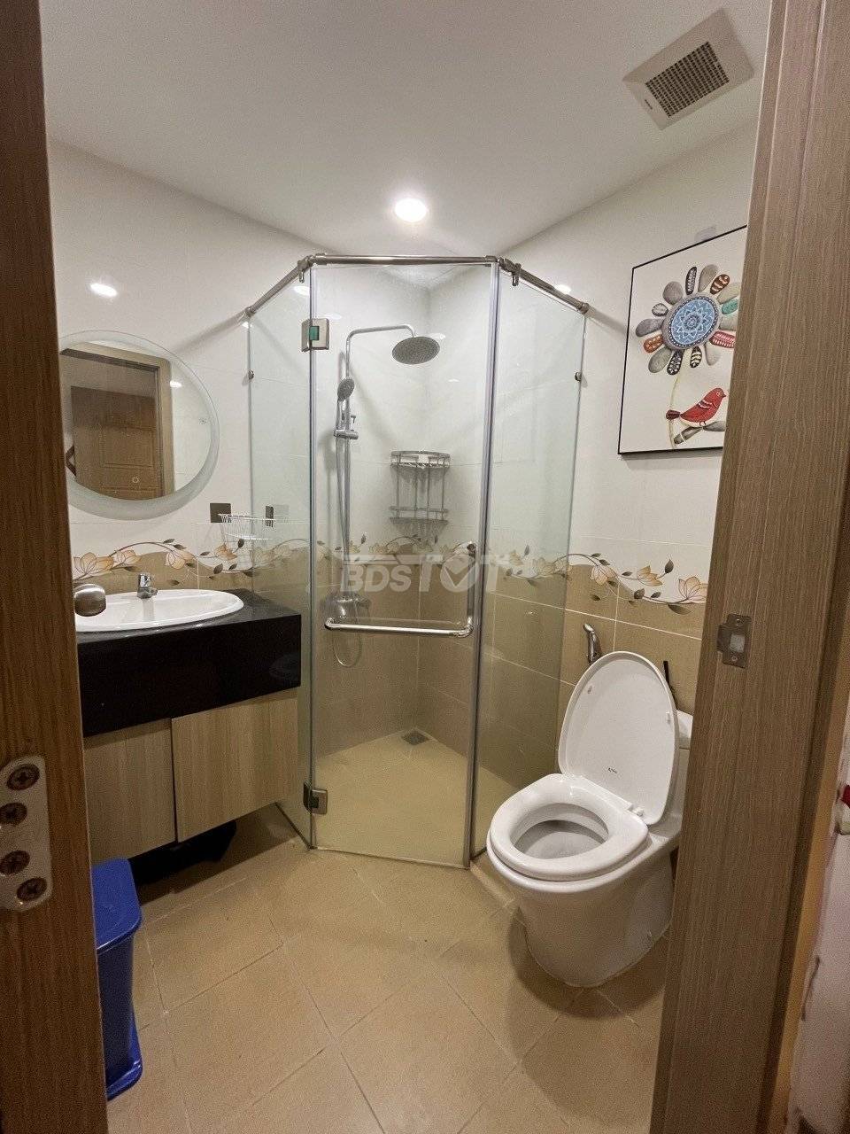 Toilet Căn hộ Richstar Tân Phú 2 phòng ngủ 65m2 full nội thất bán