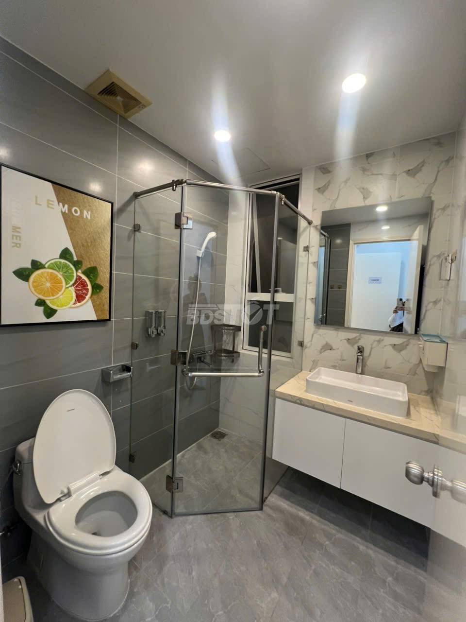 Toilet của căn hộ chung cư tại Richstar 1, Richstar Residence